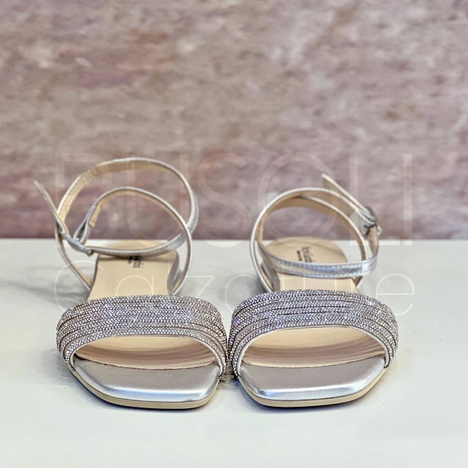Sandalo in Pelle flat con micro strass