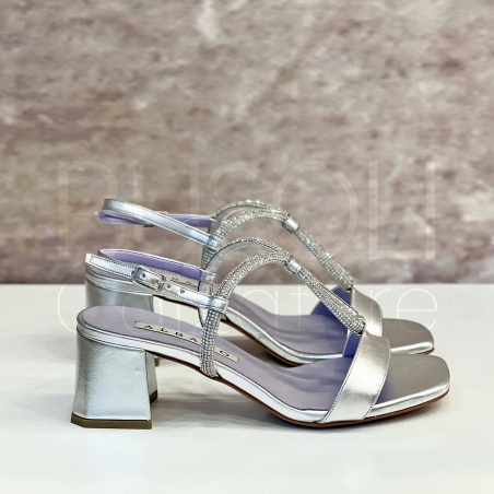 Sandalo in Pelle con dettaglio in micro strass