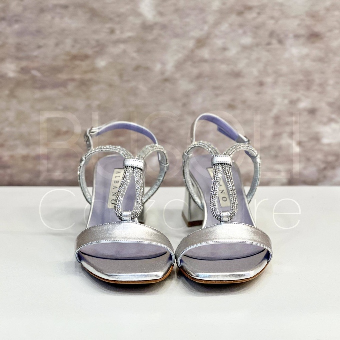 Sandalo in Pelle con dettaglio in micro strass