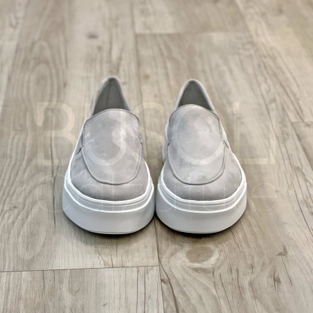 Slip-on in Camoscio platform