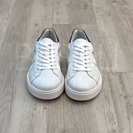 Sneaker in Pelle