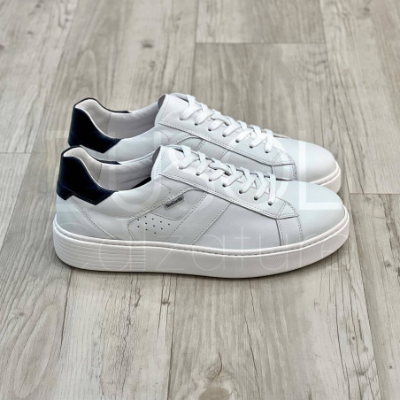 Sneaker in Pelle