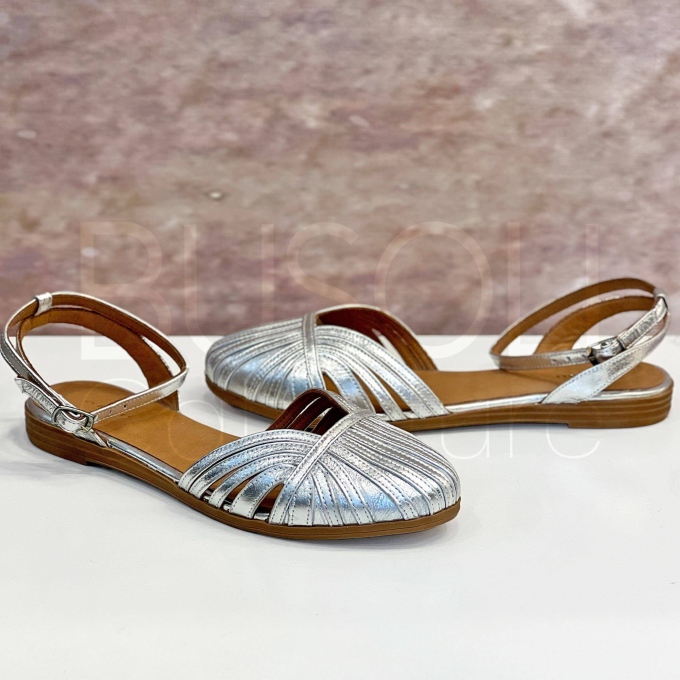 Ballerina in Pelle laminata