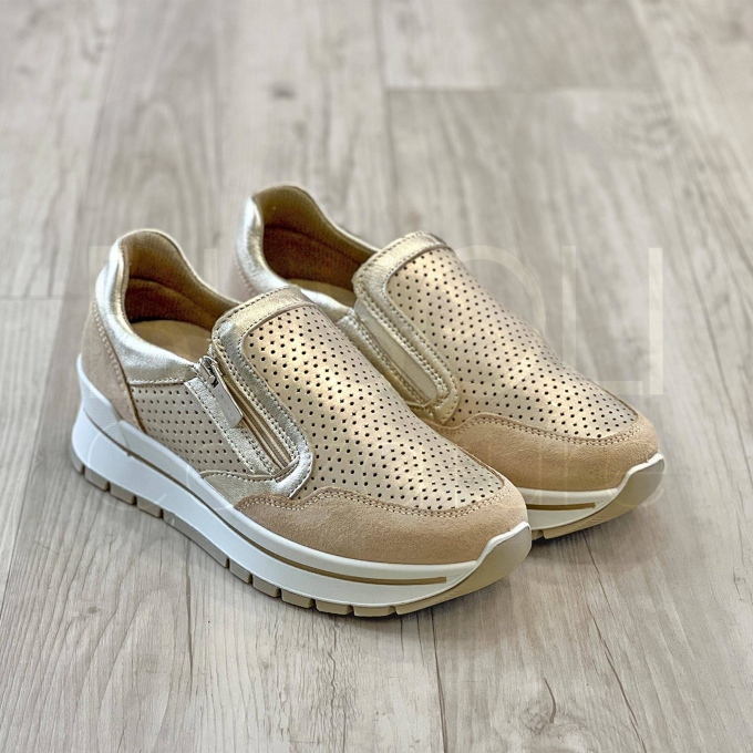 Slip on traforata con zip