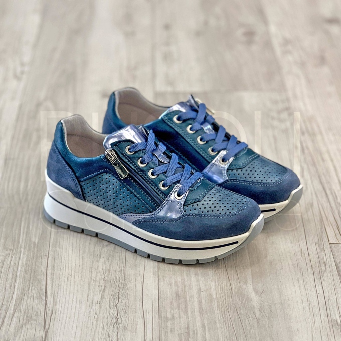 Sneaker traforata zip in Pelle