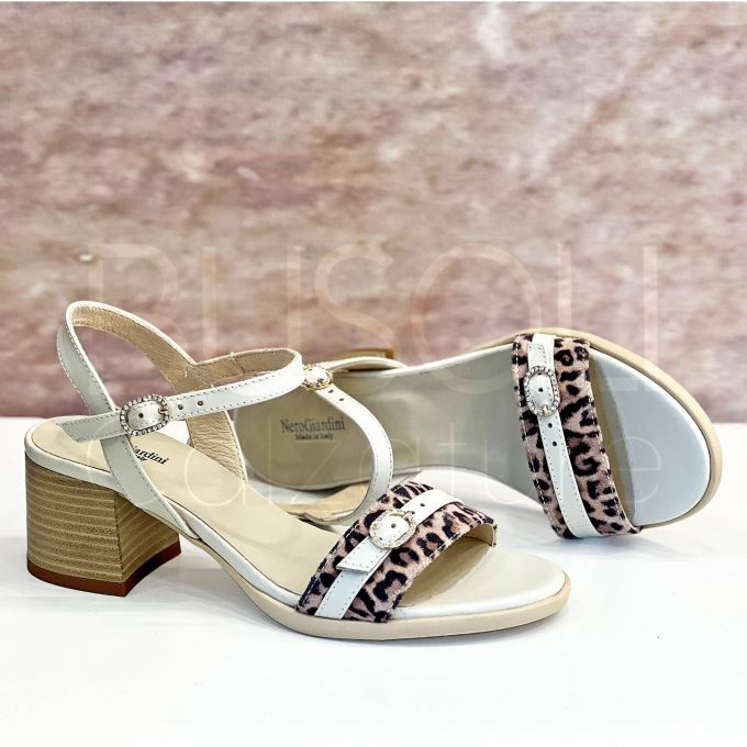 Sandalo in Pelle animalier