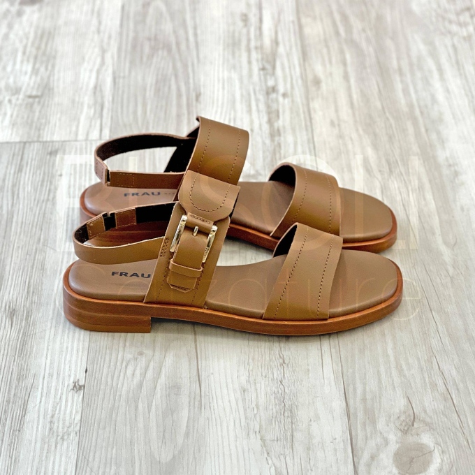Sandalo fibbia in Pelle