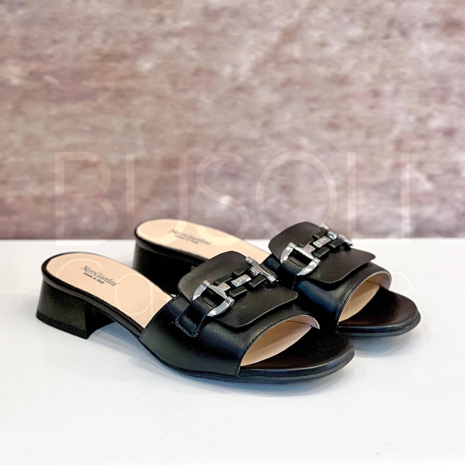 Ciabatta in Pelle con accessorio