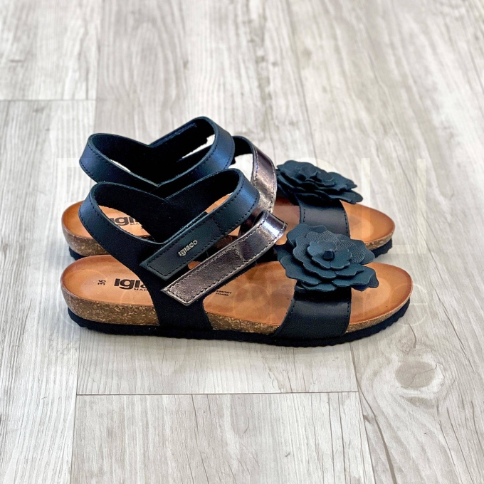 Sandalo fiore in Pelle