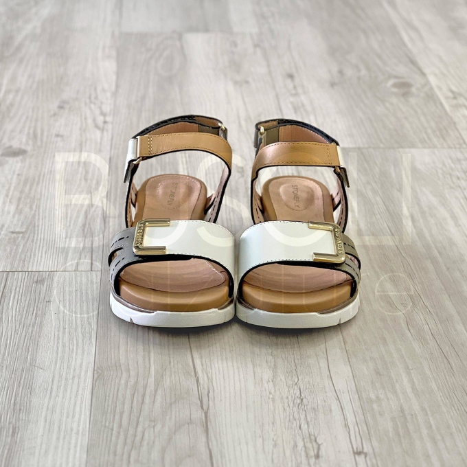 Sandalo strappi in Pelle