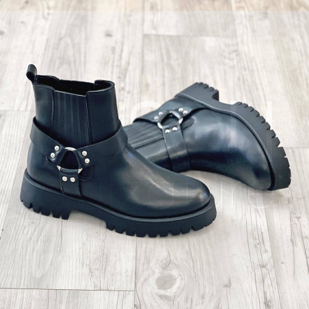 Biker in Pelle con anella