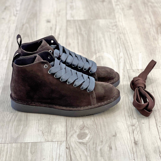 Sneaker in Camoscio