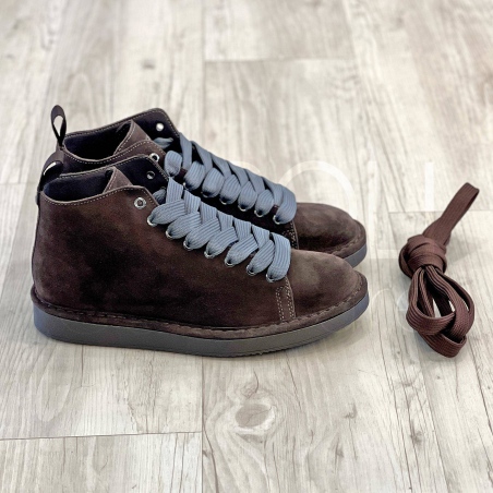 Sneaker in Camoscio