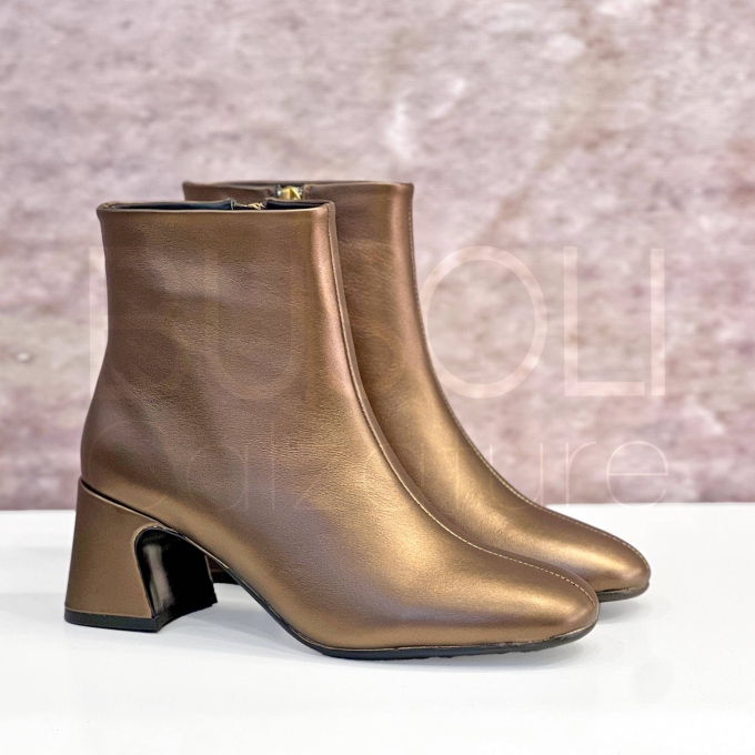 Stivaletto laminato punta tonda