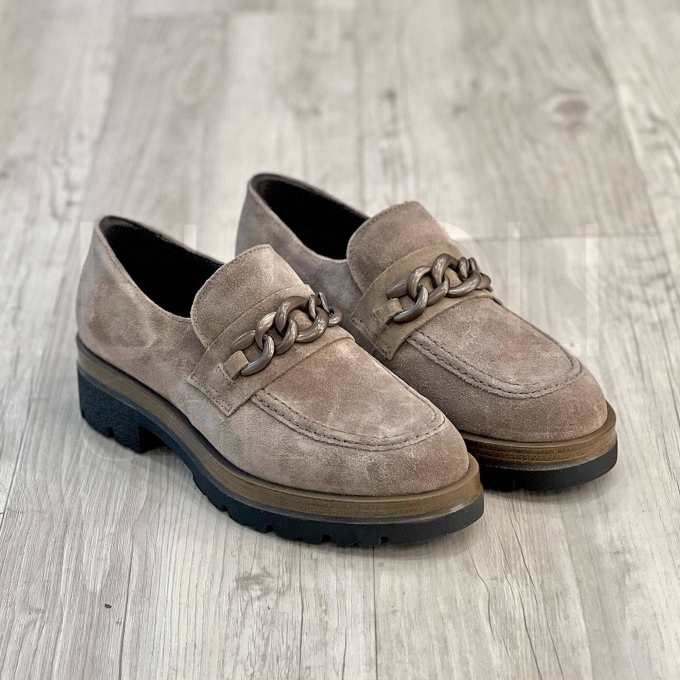 Mocassino in Camoscio con catena