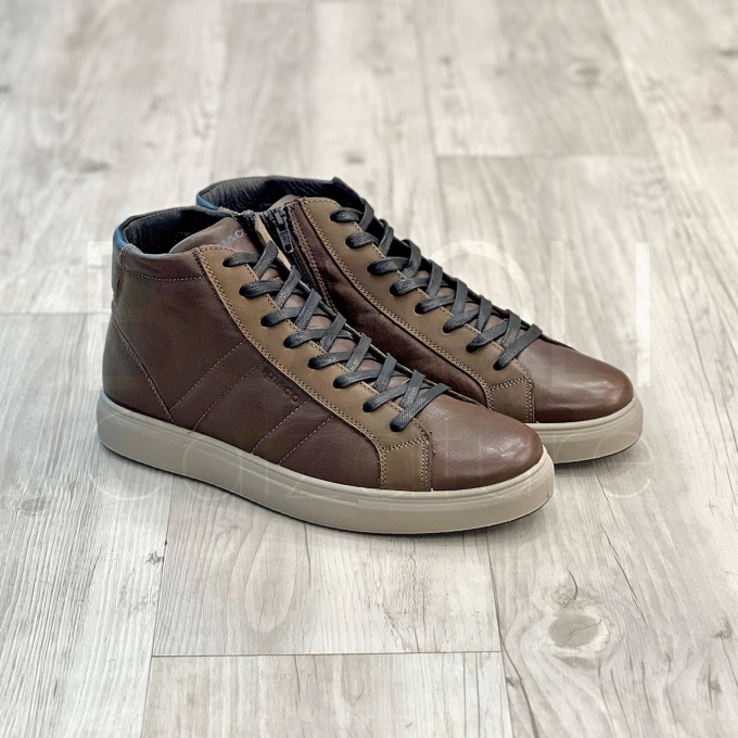 Sneaker in Pelle alta