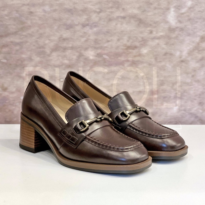 Mocassino in Pelle con catena e tacco 5cm