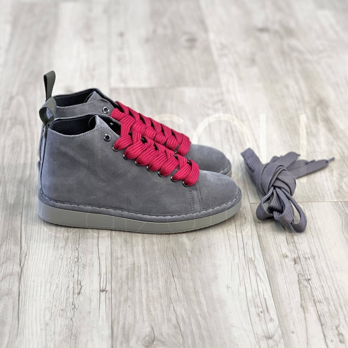 Sneaker in Camoscio
