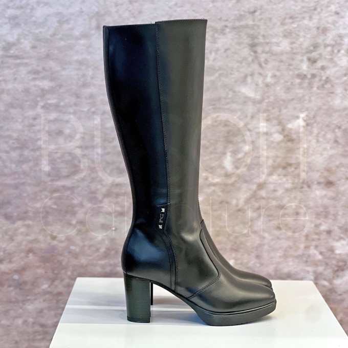 Stivale in Pelle con tacco