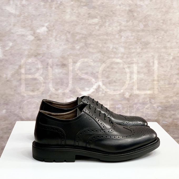 Stringata in Pelle con Coda di Rondine