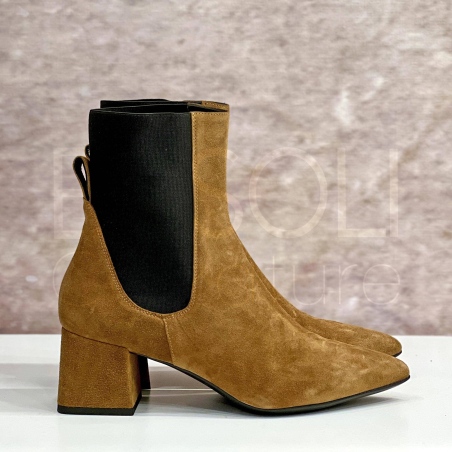 Stivaletto in Camoscio con tacco 4 cm