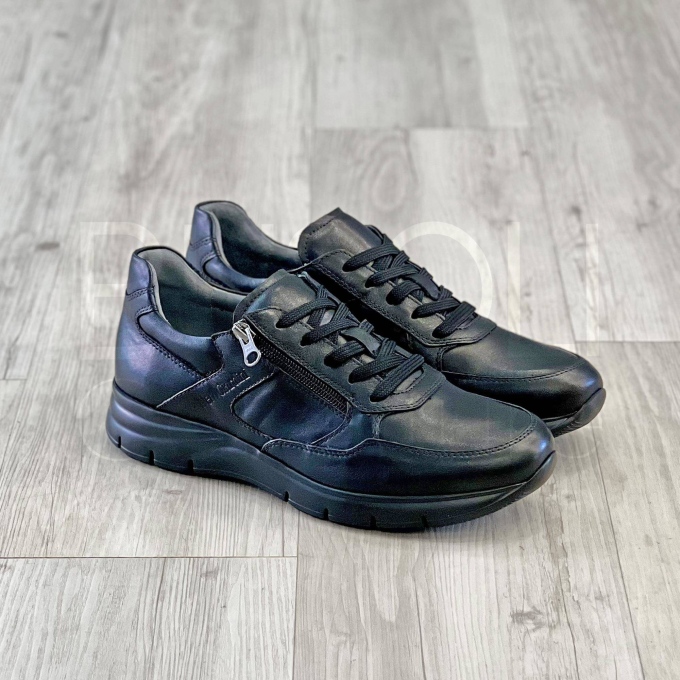 Sneaker in Pelle con zip