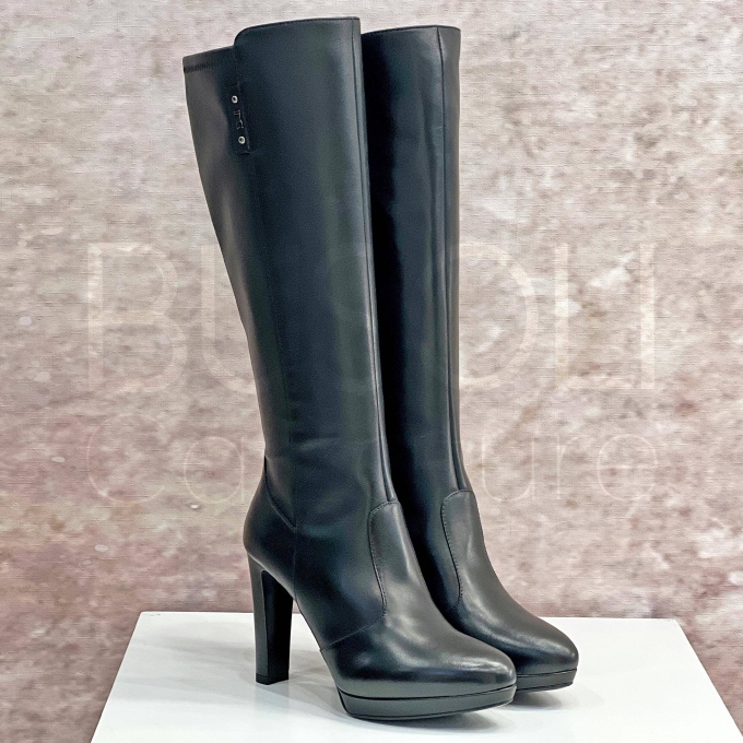 Stivale in Pelle elasticizzato