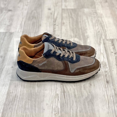 Sneaker in Camoscio