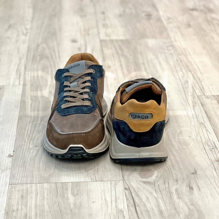 Sneaker in Camoscio
