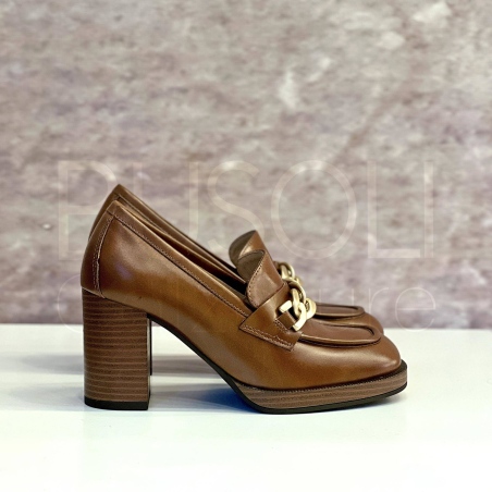 Mocassini in Pelle con catena e tacco in legno