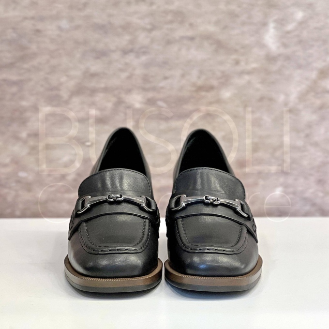 Mocassino con morsetto e tacco 5cm