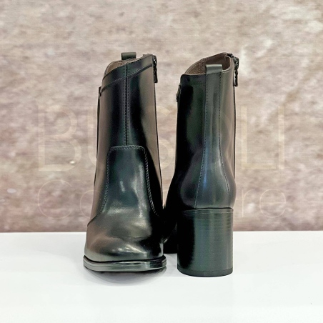 Stivaletto in Pelle sagomato