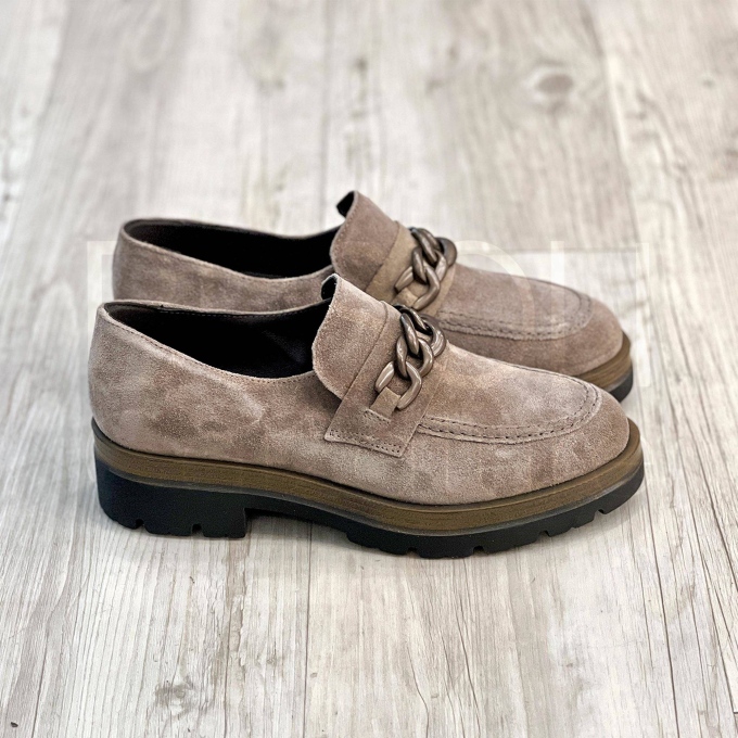 Mocassino in Camoscio con catena