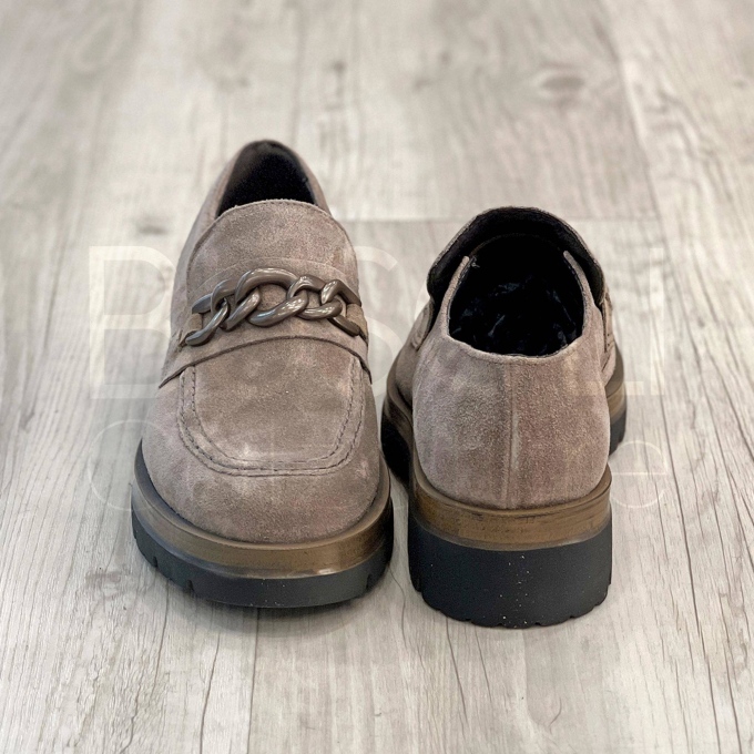 Mocassino in Camoscio con catena