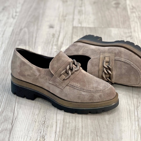 Mocassino in Camoscio con catena