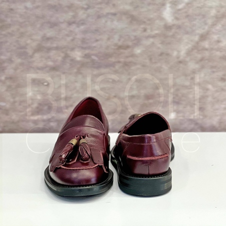Mocassino in Pelle con frangia e nappine