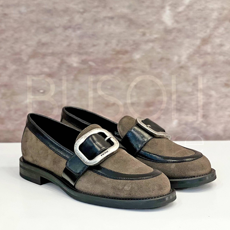 Mocassino in Camoscio maxi fibbia