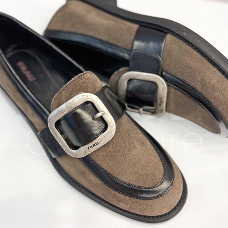 Mocassino in Camoscio maxi fibbia