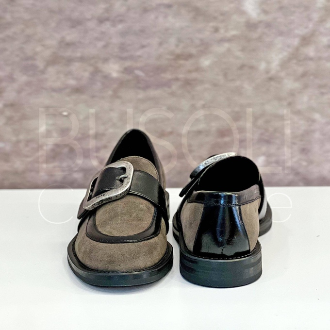 Mocassino in Camoscio maxi fibbia