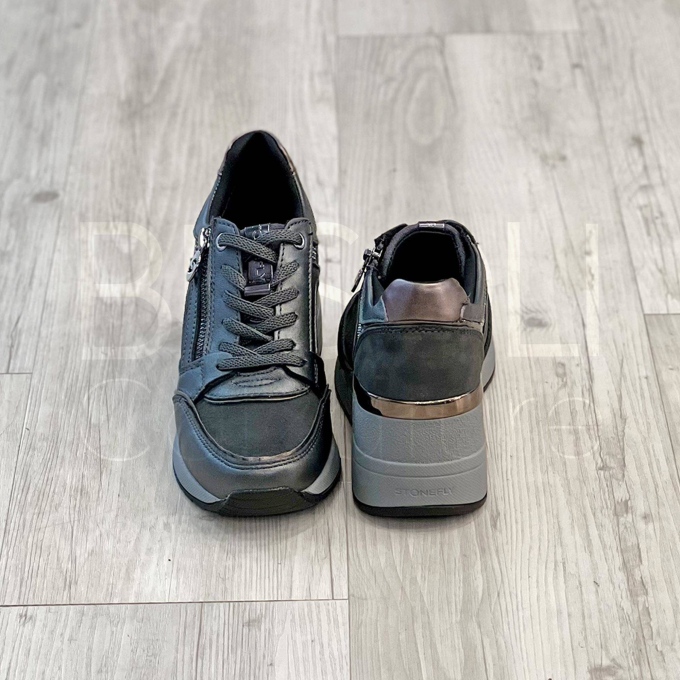 Sneaker Camoscio con zip e zeppa