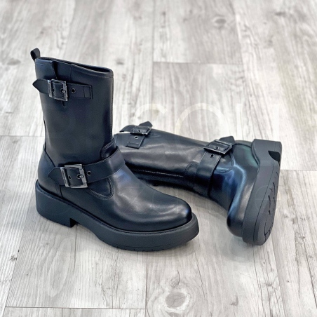 Biker in Pelle fibbie