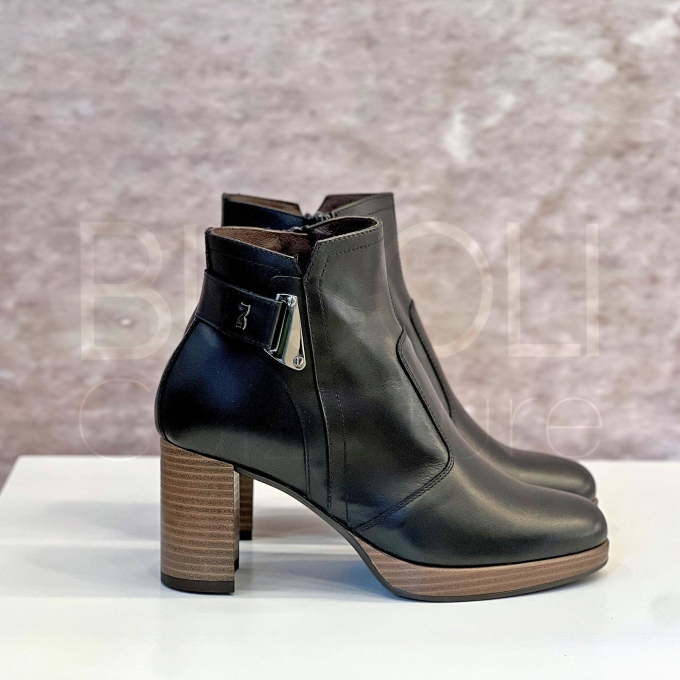 Tronchetto in Pelle con zip