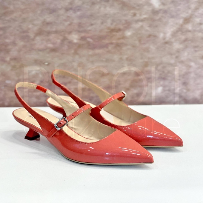 Slingback in Vernice