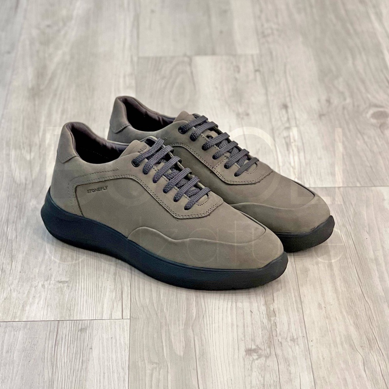 Sneaker Nabuk lacci
