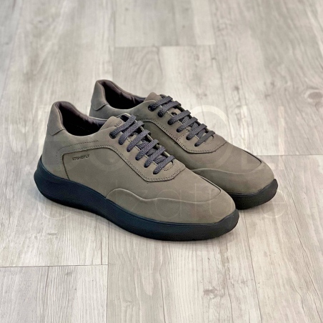 Sneaker Nabuk lacci