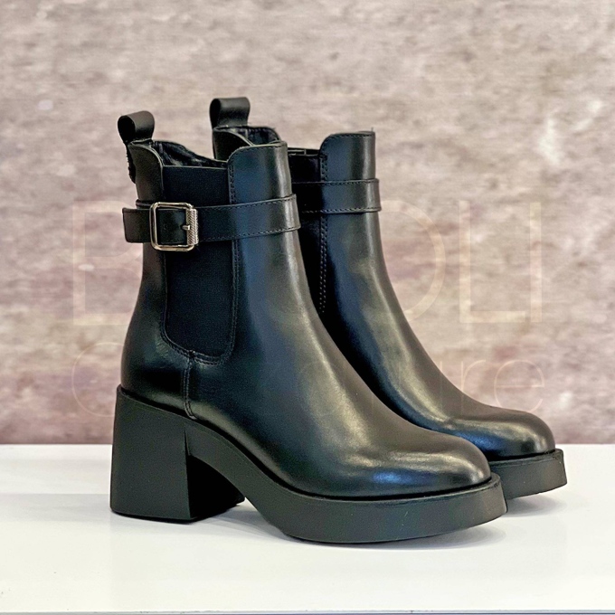 Stivaletto in Pelle fibbia