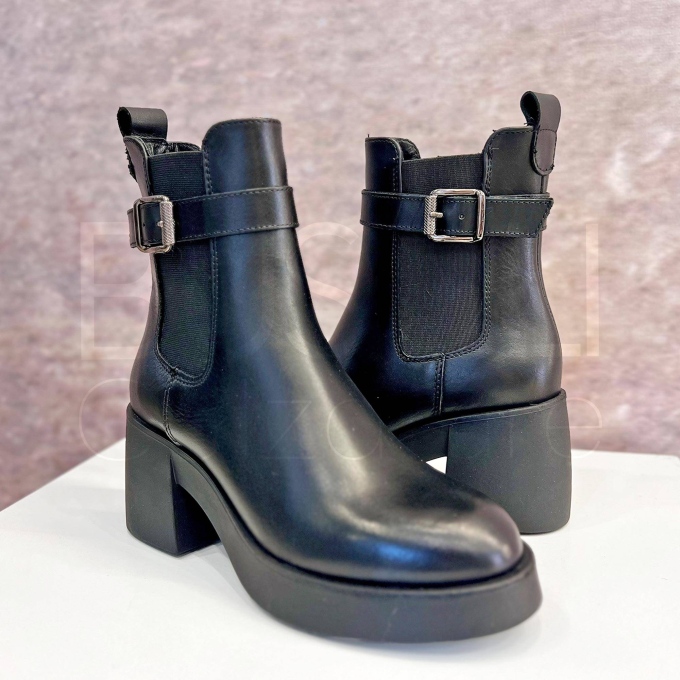 Stivaletto in Pelle fibbia