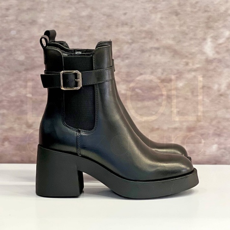 Stivaletto in Pelle fibbia
