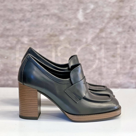 Mocassino in Pelle con traversina e tacco 3,5cm