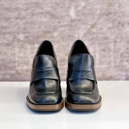 Mocassino in Pelle con traversina e tacco 3,5cm